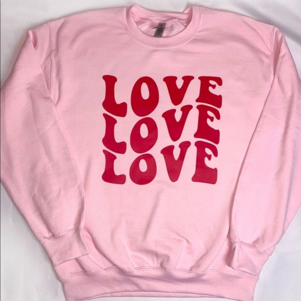 Love Pink Sweatshirt Valentine’s Day Crewneck Sweater Trendy NEW